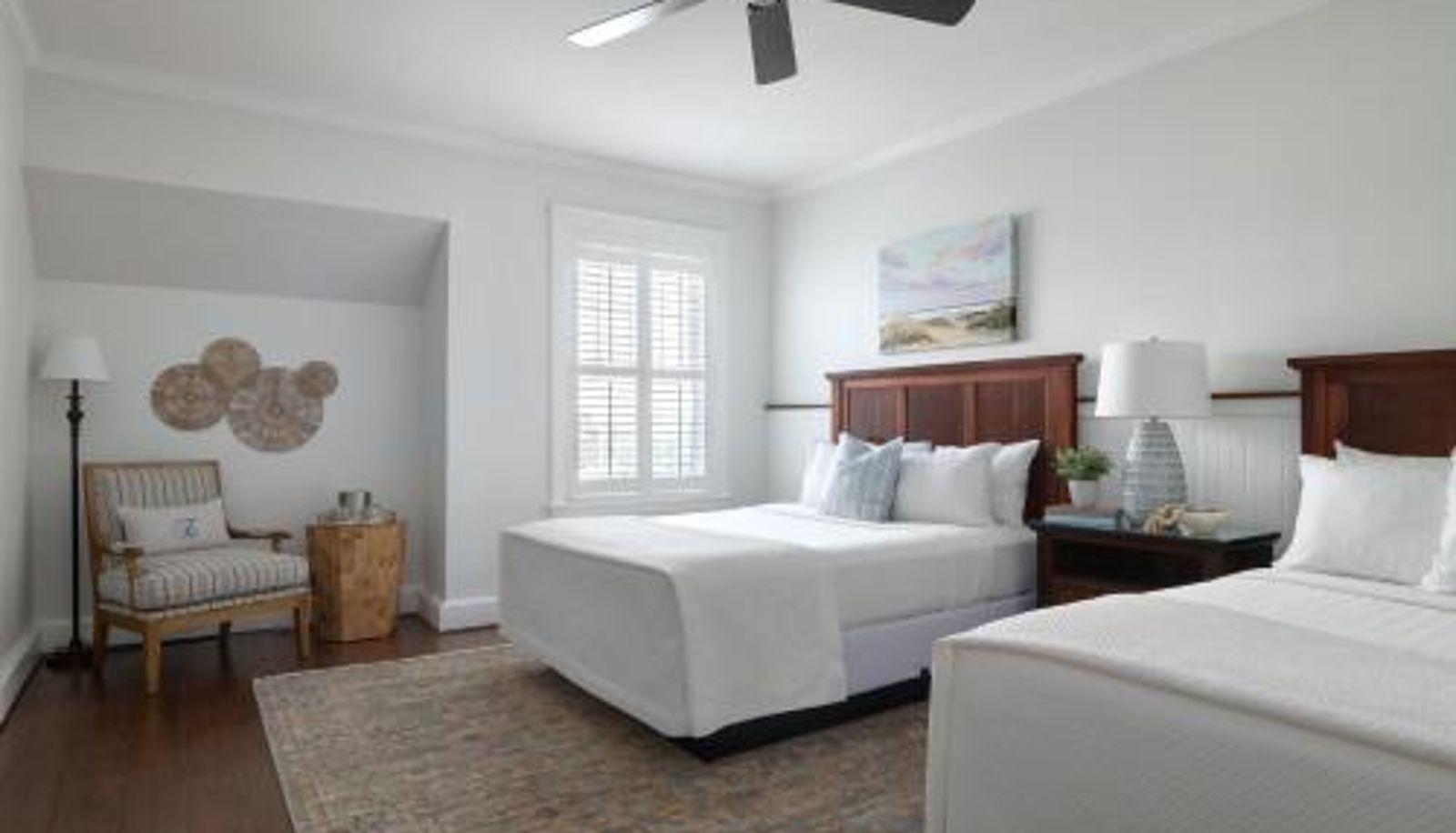 Room - Elizabeth Pointe Lodge