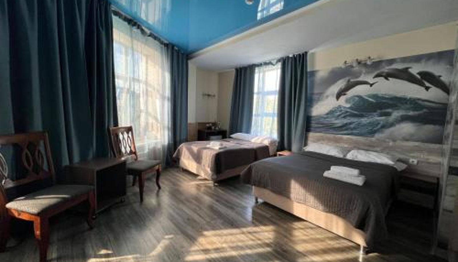 Info - Three Dolphins Hotel