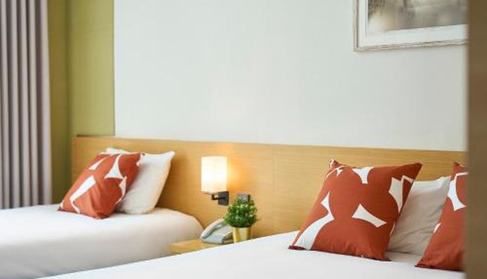 Camera - Jeju Central City Hotel