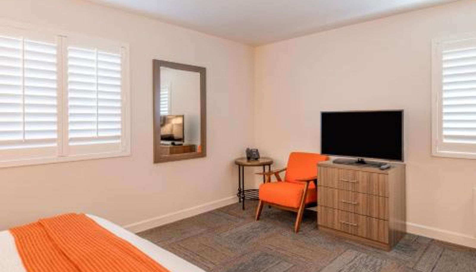 Info - Inn At Moss Landing Point
