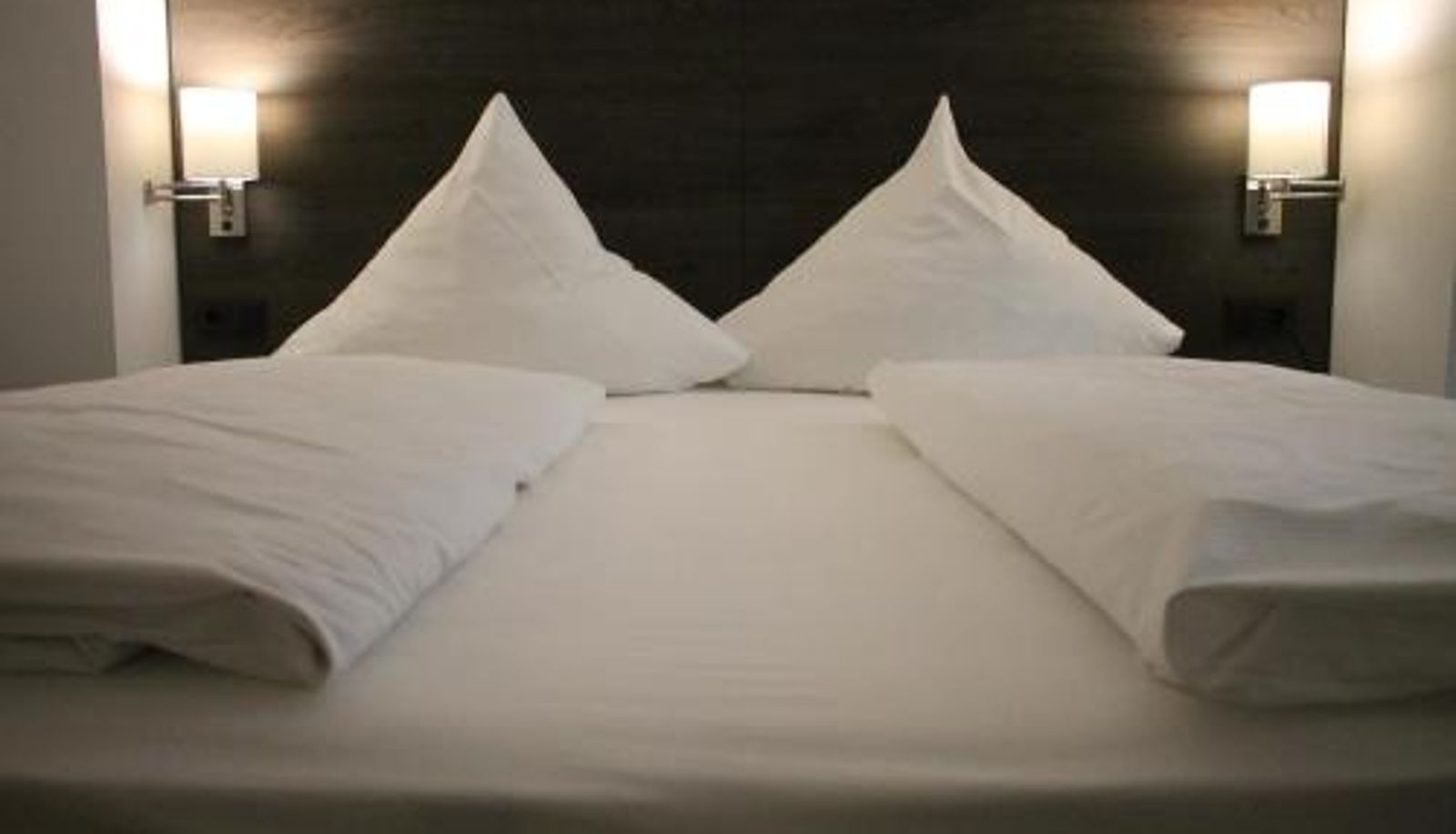 Información - ILL Hotel by WMM Hotels