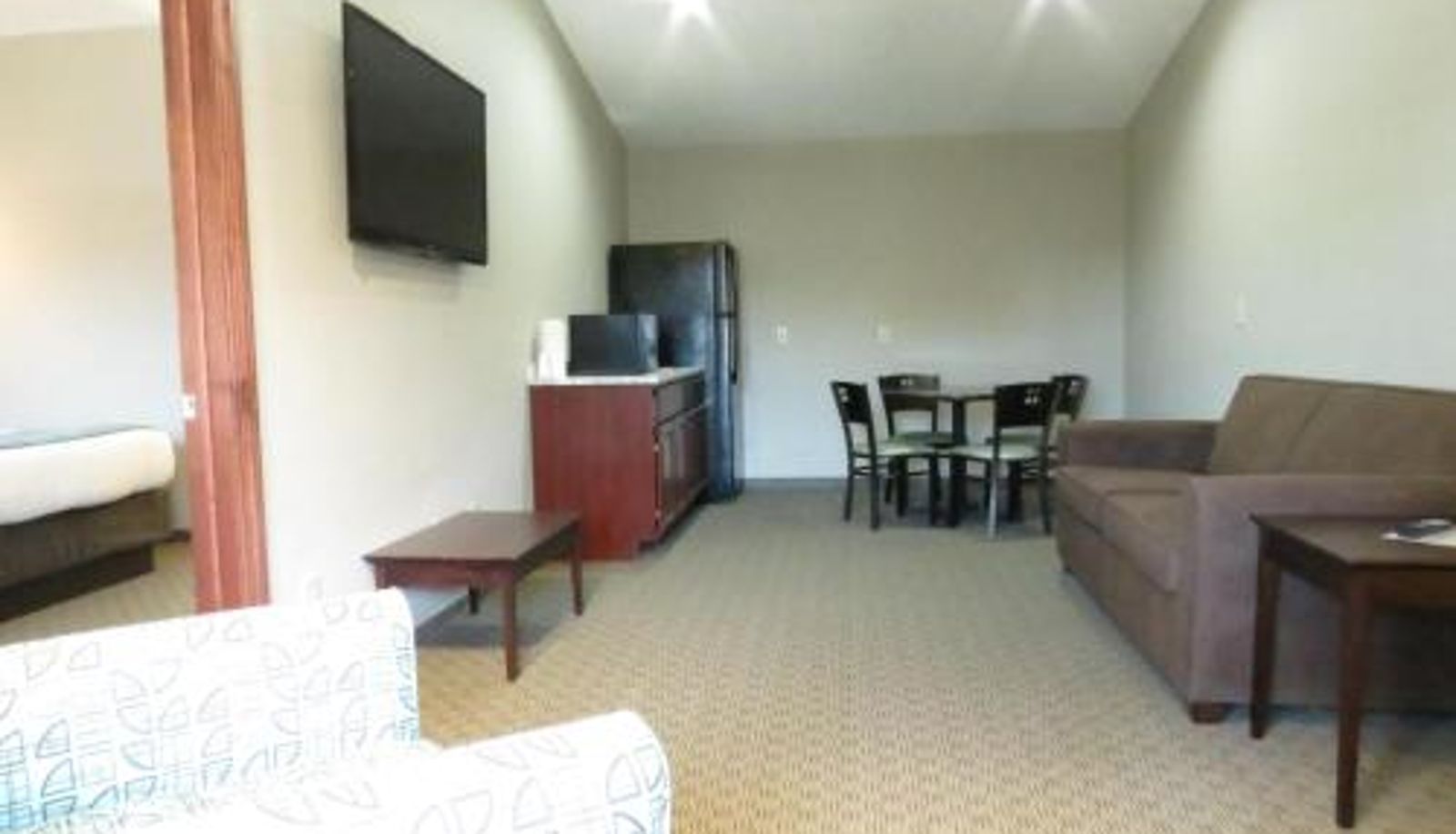 Suite - Edgewater Hotel and Suites