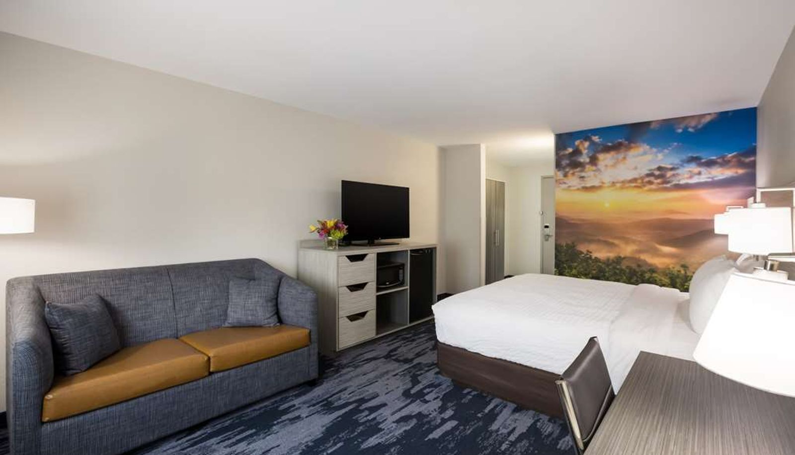 Room - Clarion Pointe Sylva near Cherokee Area