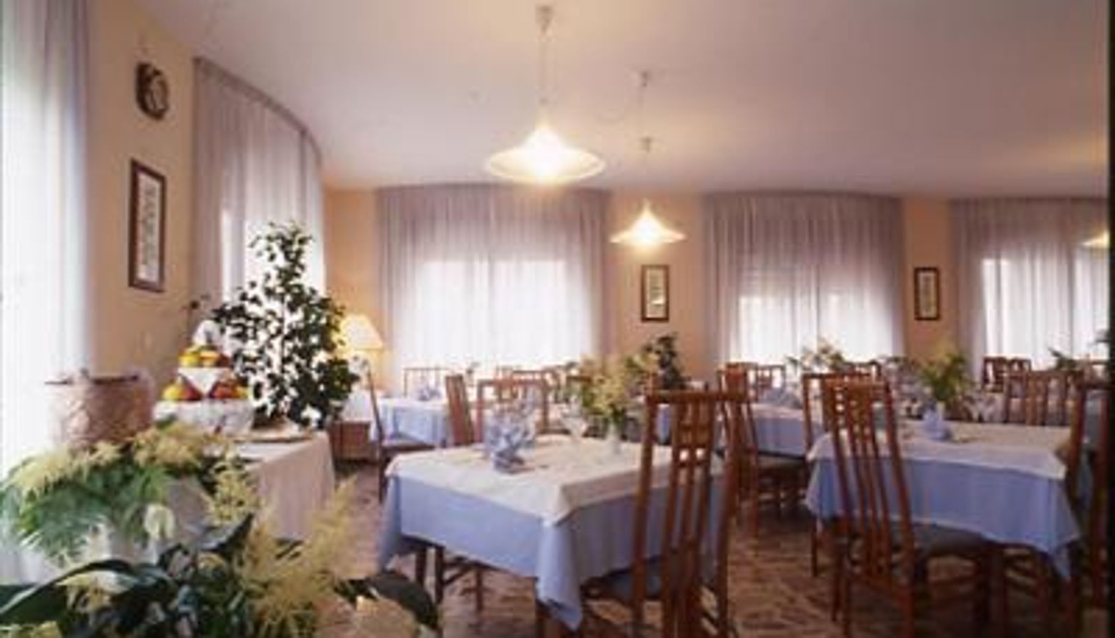 Breakfast room within the restaurant - Albergo Miramonti