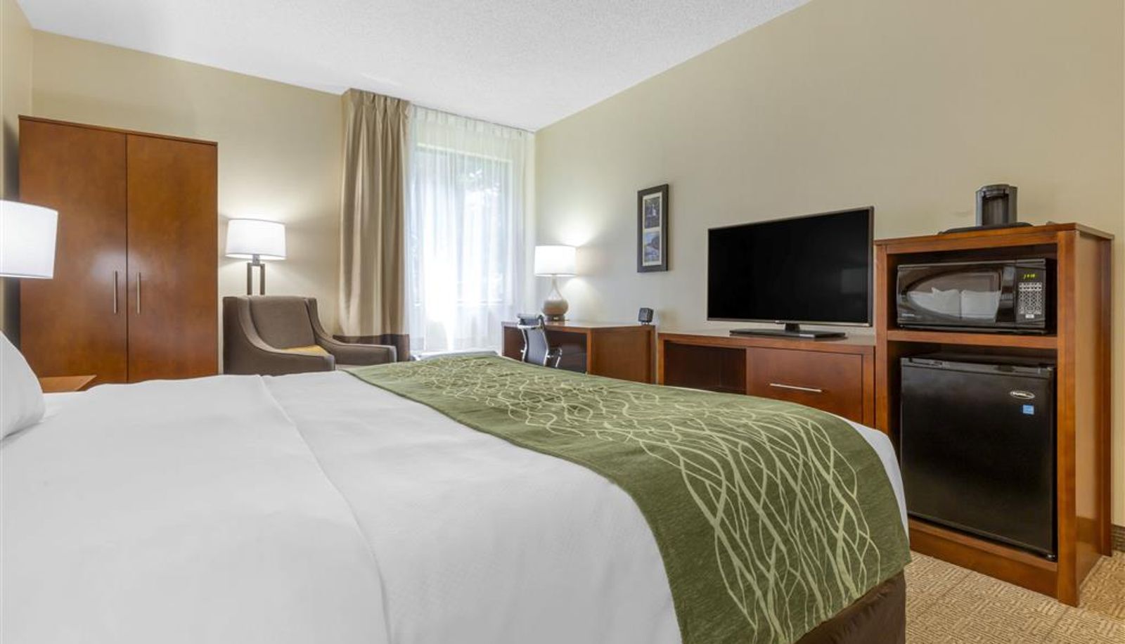 Camera - Comfort Inn & Suites Lenoir Hwy 321 Northern Foothills