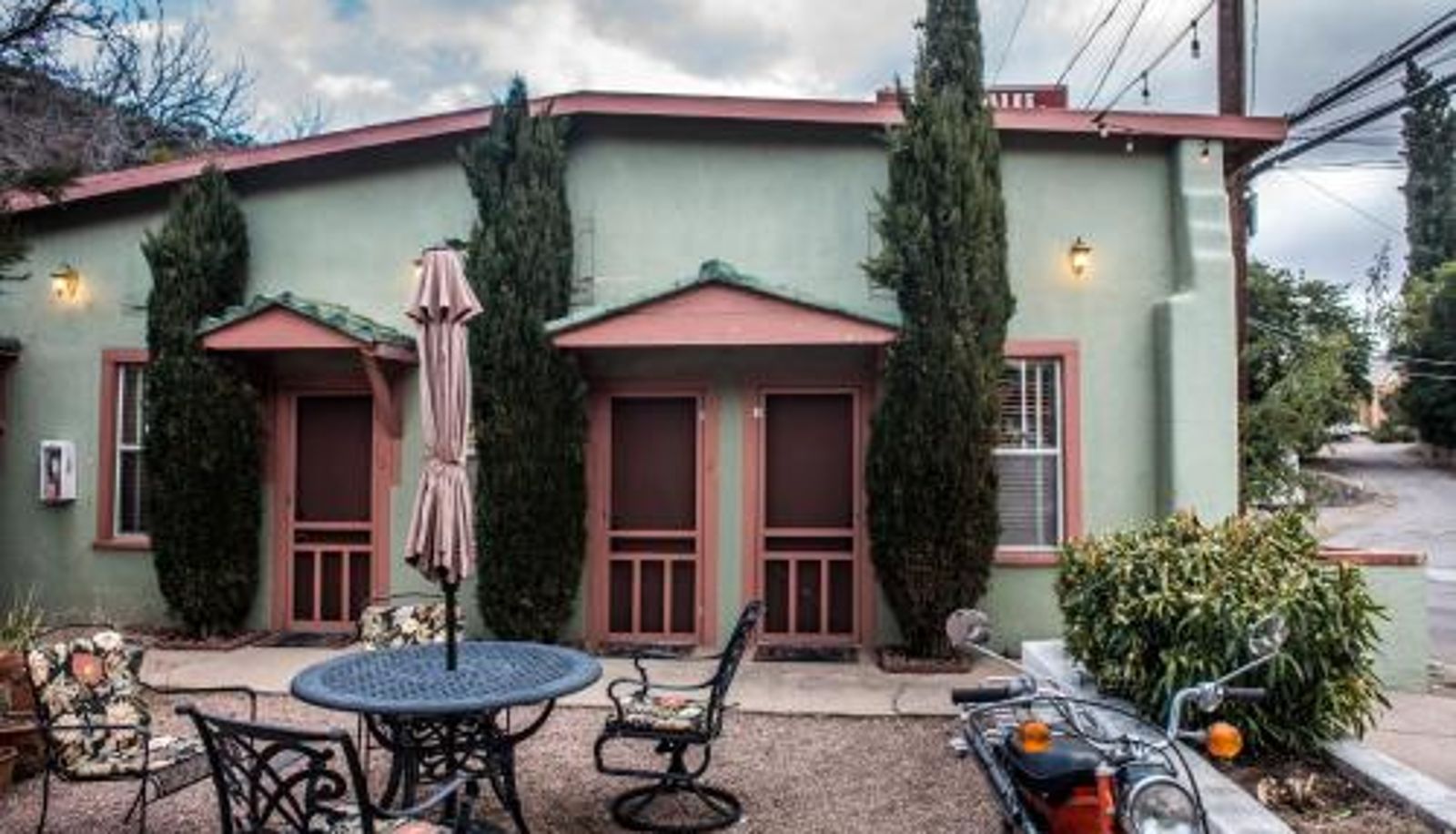 Area esterna dell'hotel - Jonquil Motel