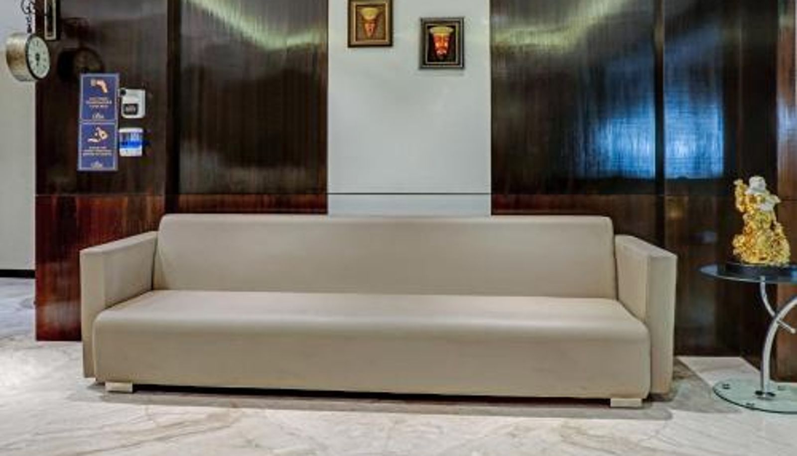 Recepcja - The Onyx Hotel