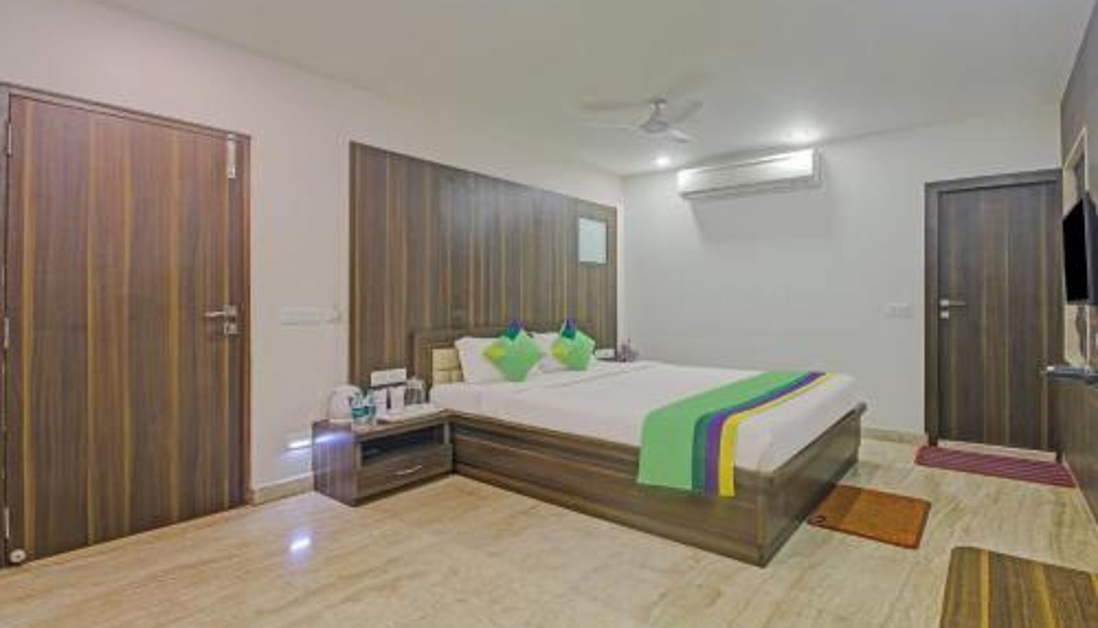 Room - Treebo Sreema Saltlake Near City Centre Mall