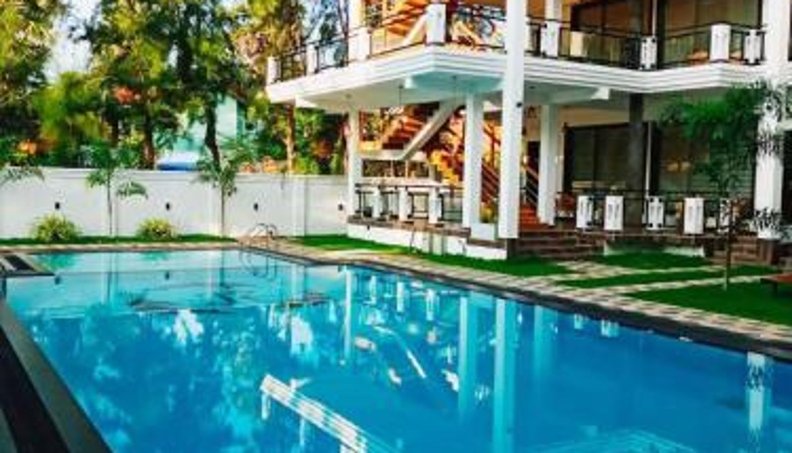 Info - J7 Villaj Resort