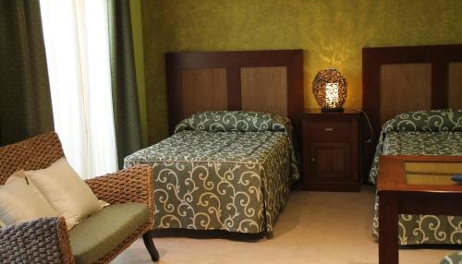 Triple room - Hotel Restaurant Cal Petit