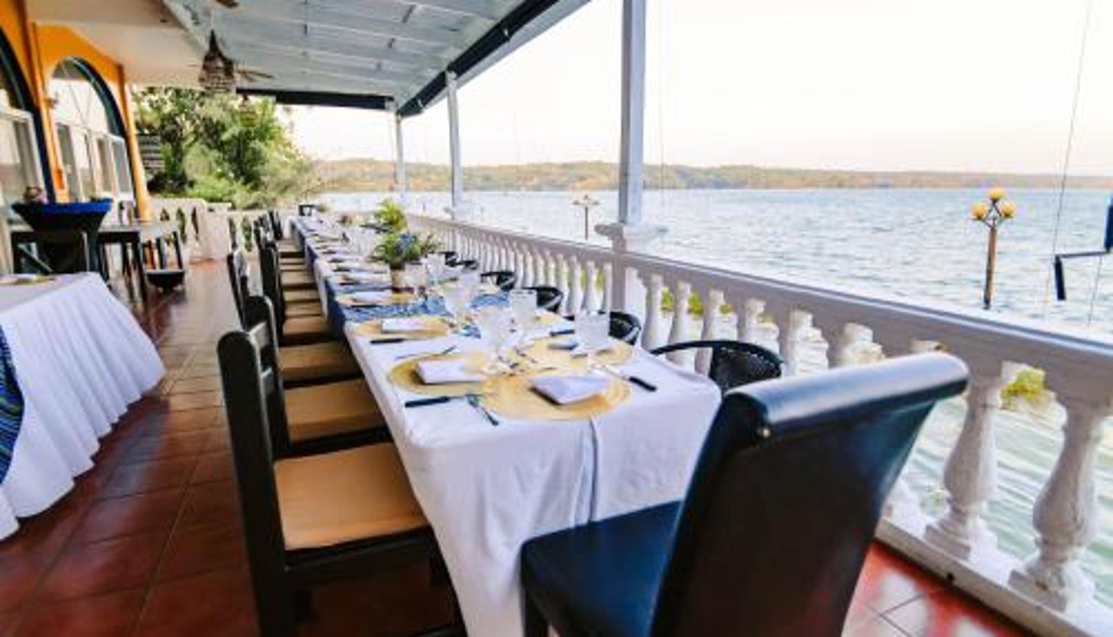 Frühstücksraum innerhalb des Restaurants - Hotel Villa del Lago