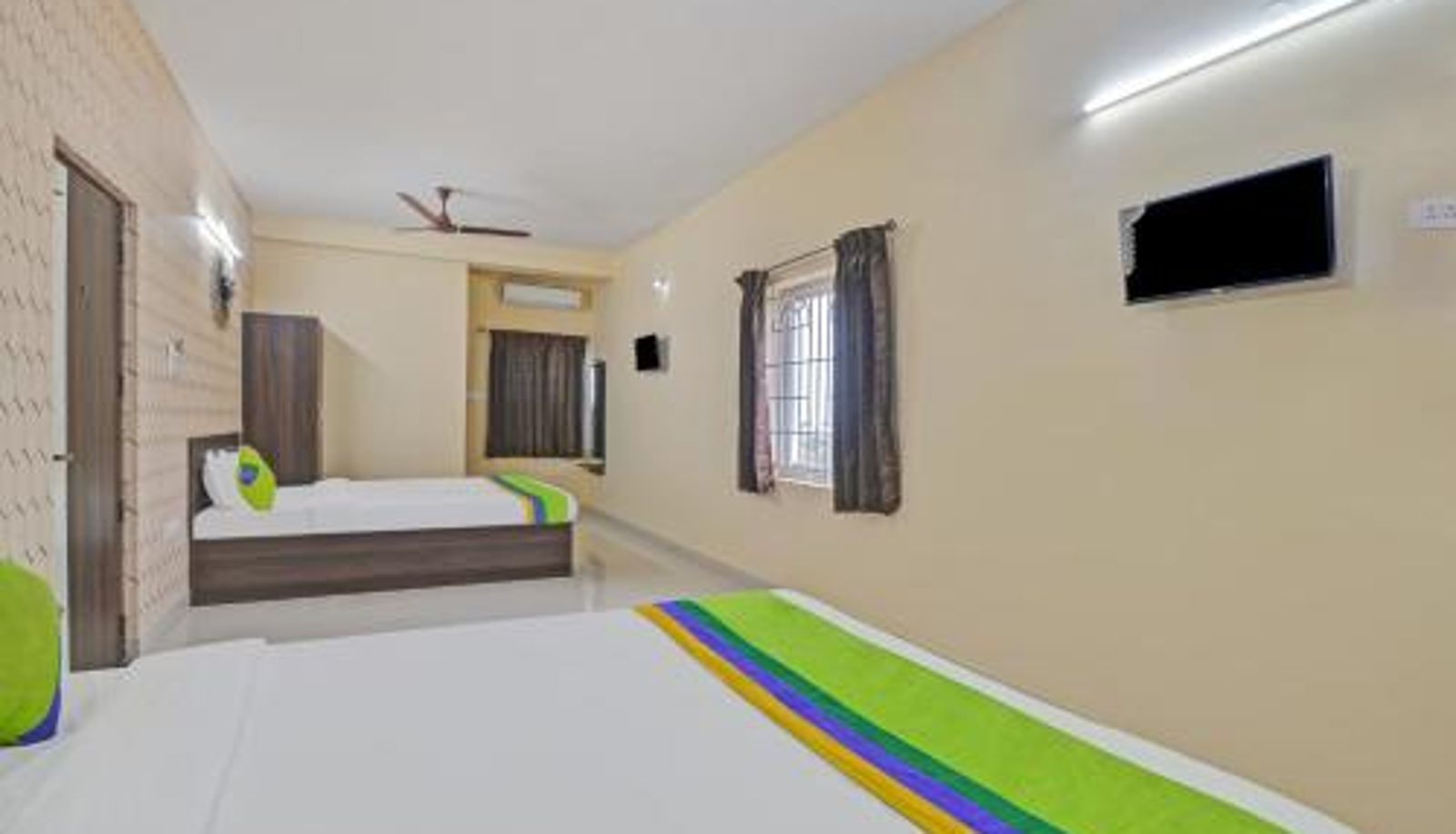 Kamer - 15 Mins From Coimbatore International Airport Treebo Everest Residency Tidel Park