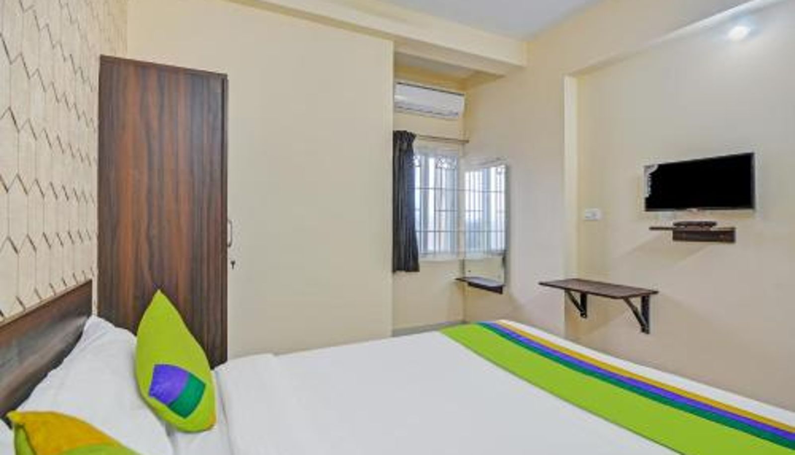 Kamer - 15 Mins From Coimbatore International Airport Treebo Everest Residency Tidel Park