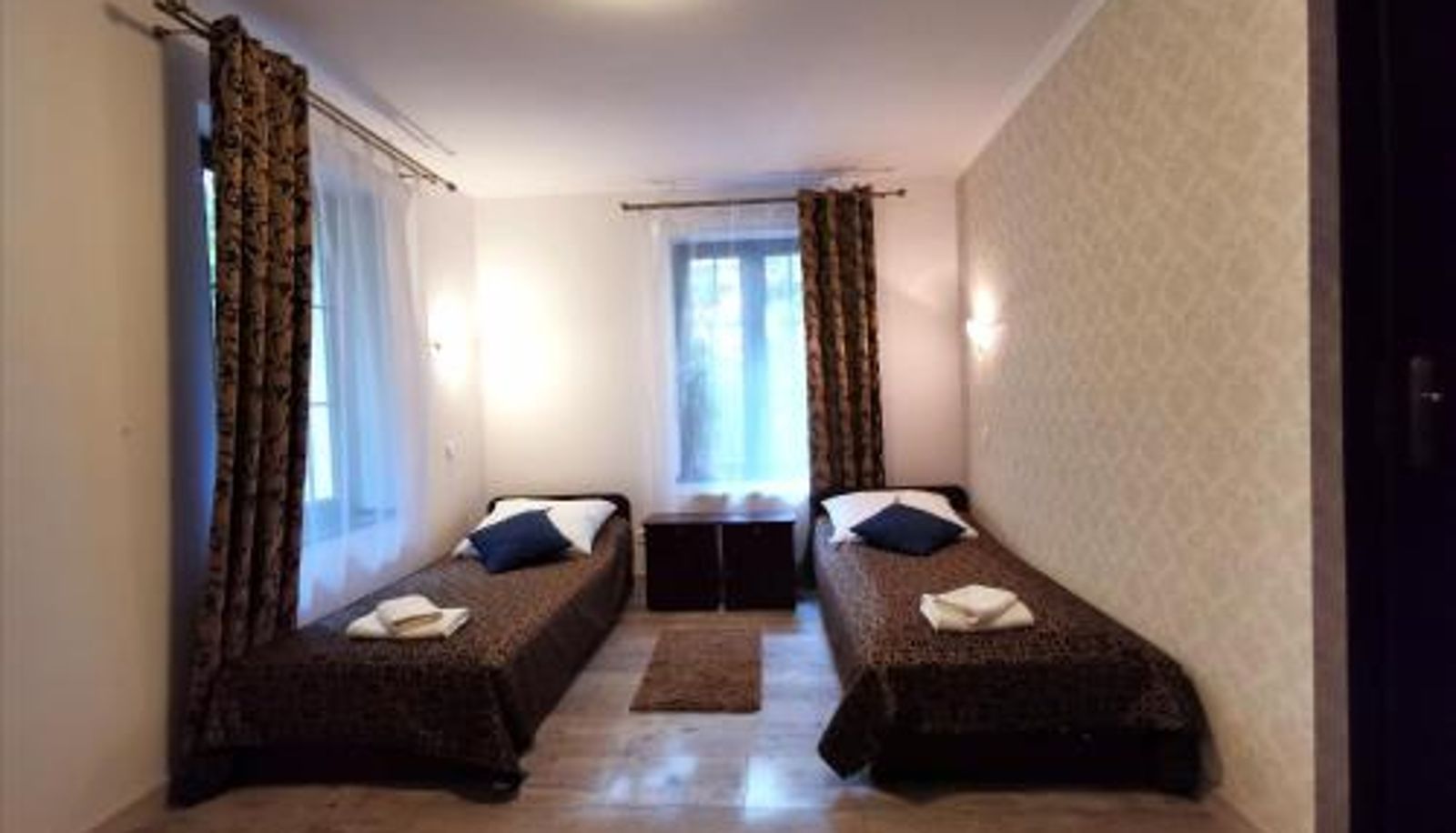 Kamer - Dworek Złoty Róg Hotel i Restauracja