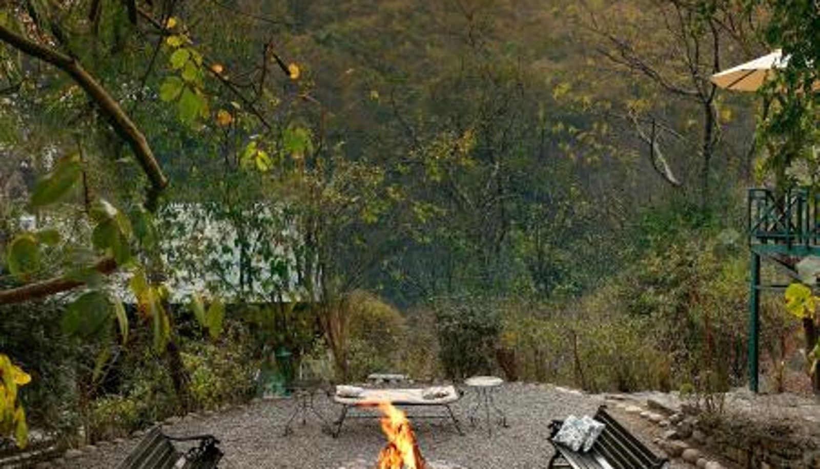 Dreibettzimmer - Neemrana's Glasshouse on the Ganges