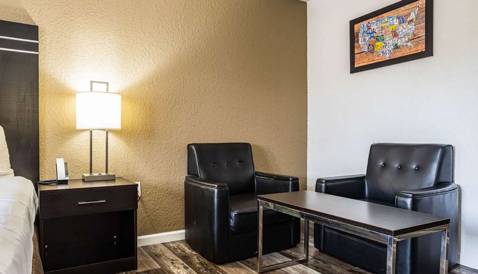 Room - Econo Lodge Cleveland Southeast - Kent
