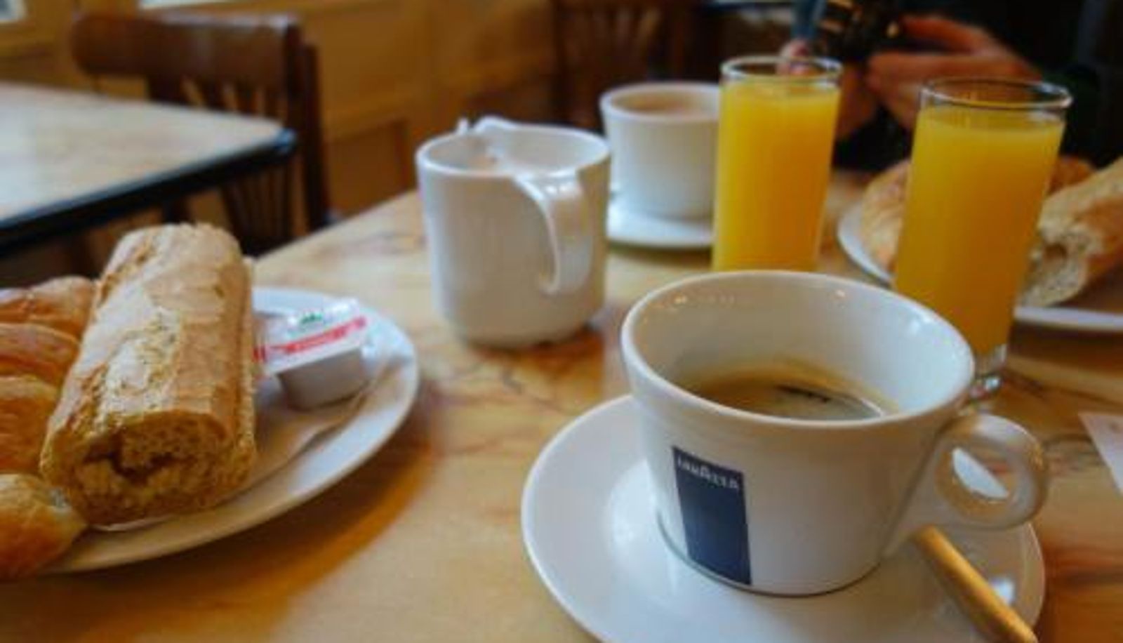 Frühstücksraum innerhalb des Restaurants - Hostal Buena Tierra