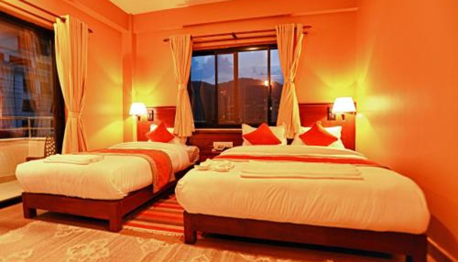 Zimmer - Hotel The Clock