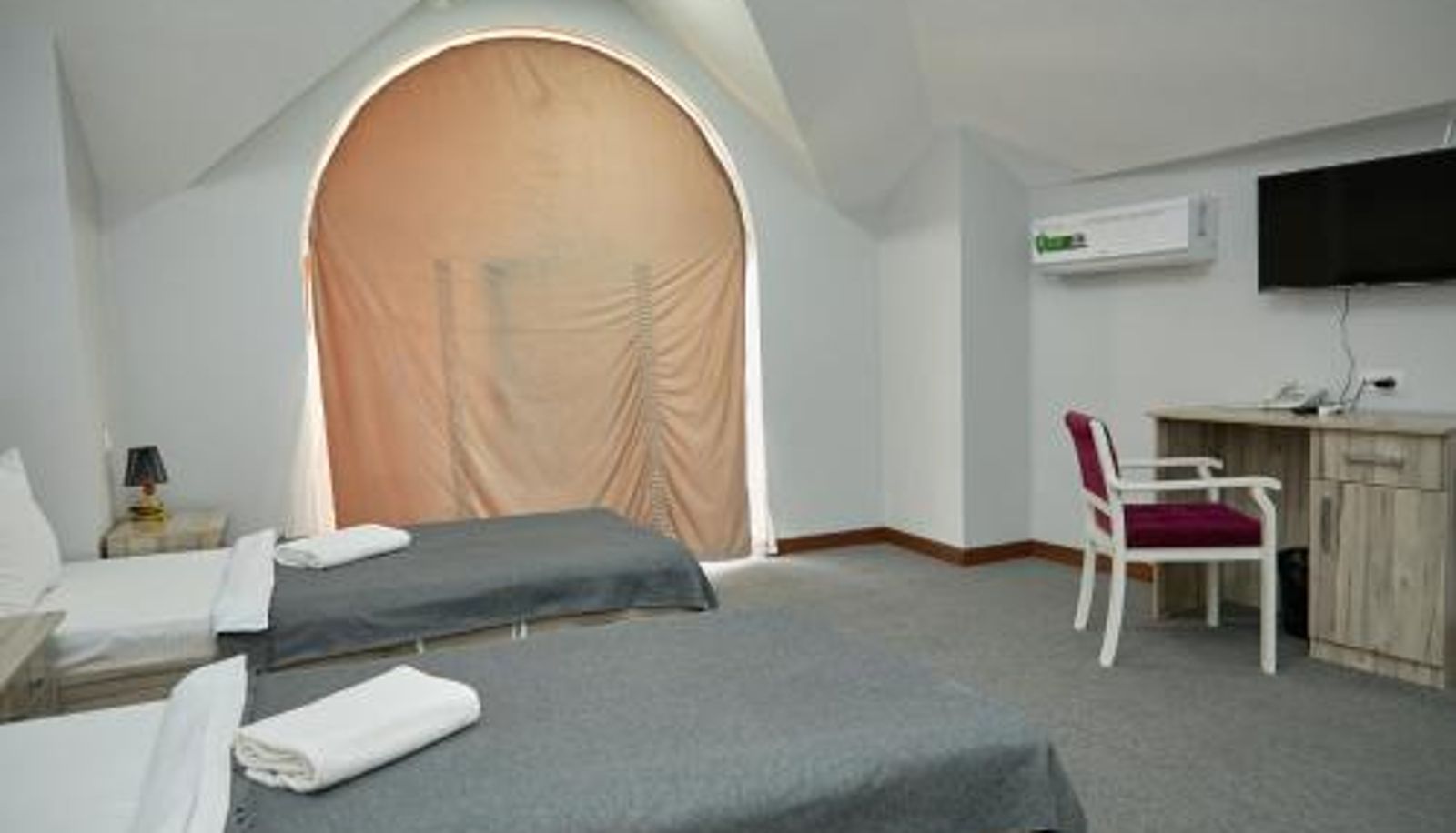 Room - Hotel Muqaddas