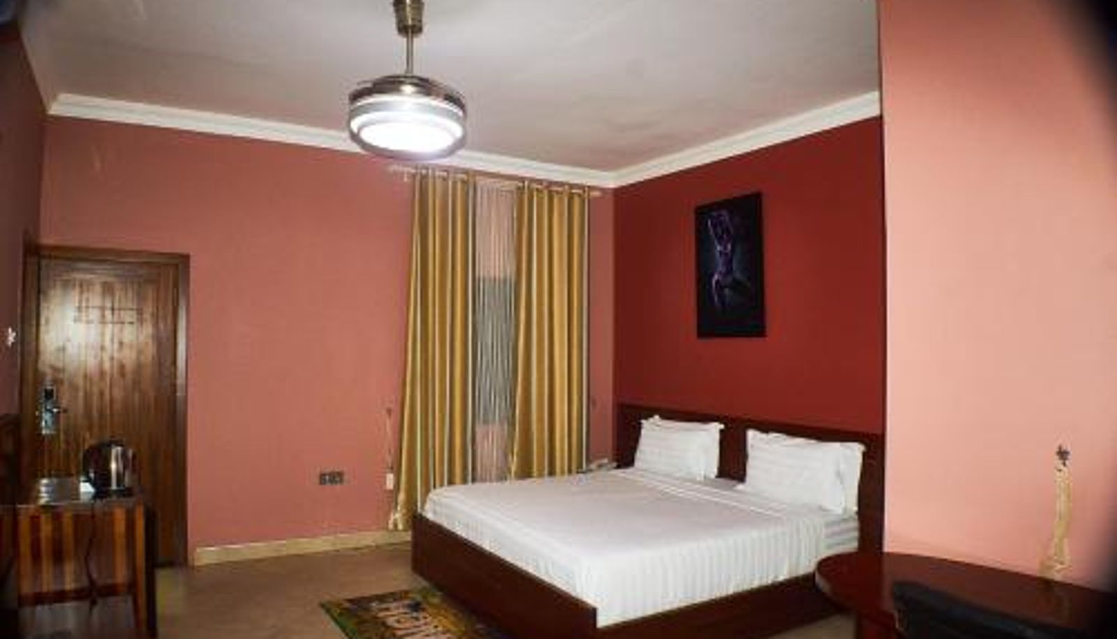 Zimmer - Triple Hill Hotel