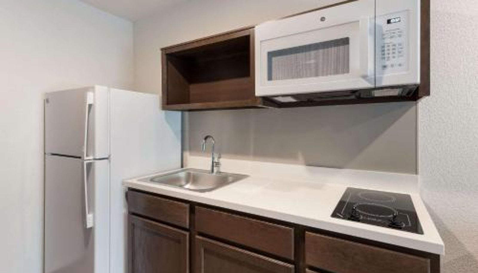 Room - WoodSpring Suites Dayton North