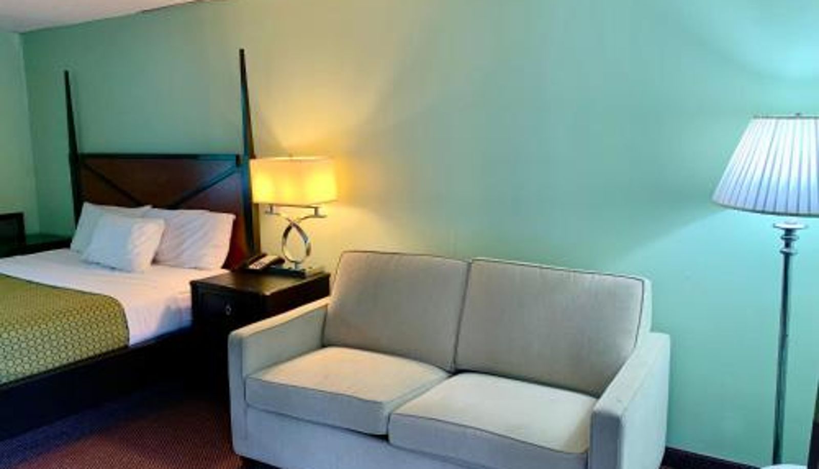 Info - Executive Inn Chester