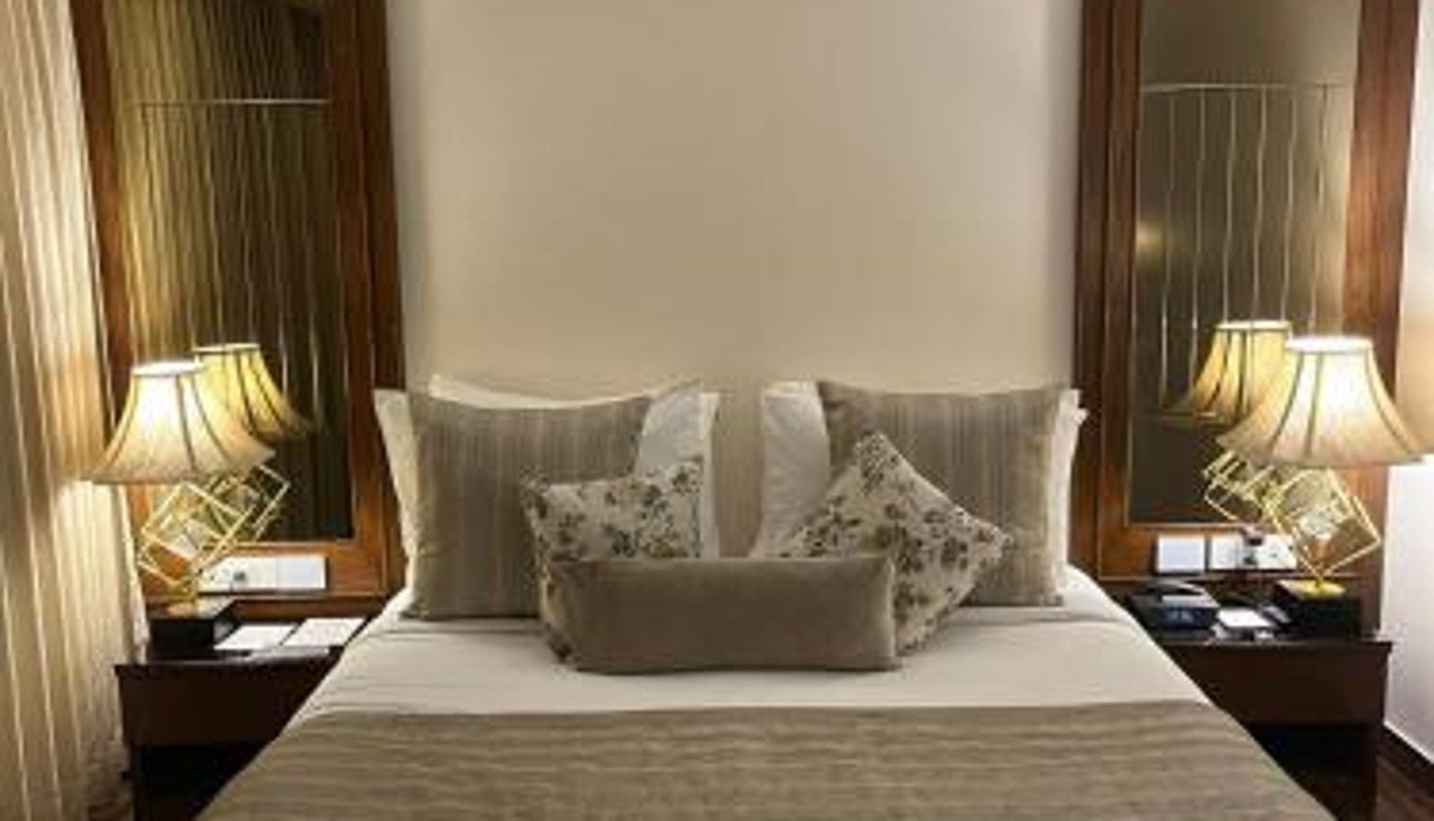 Suite - Hotel Home In By Amrik Sukhdev