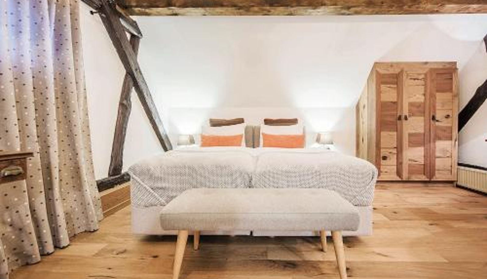 Info - Hotel Pok Garni