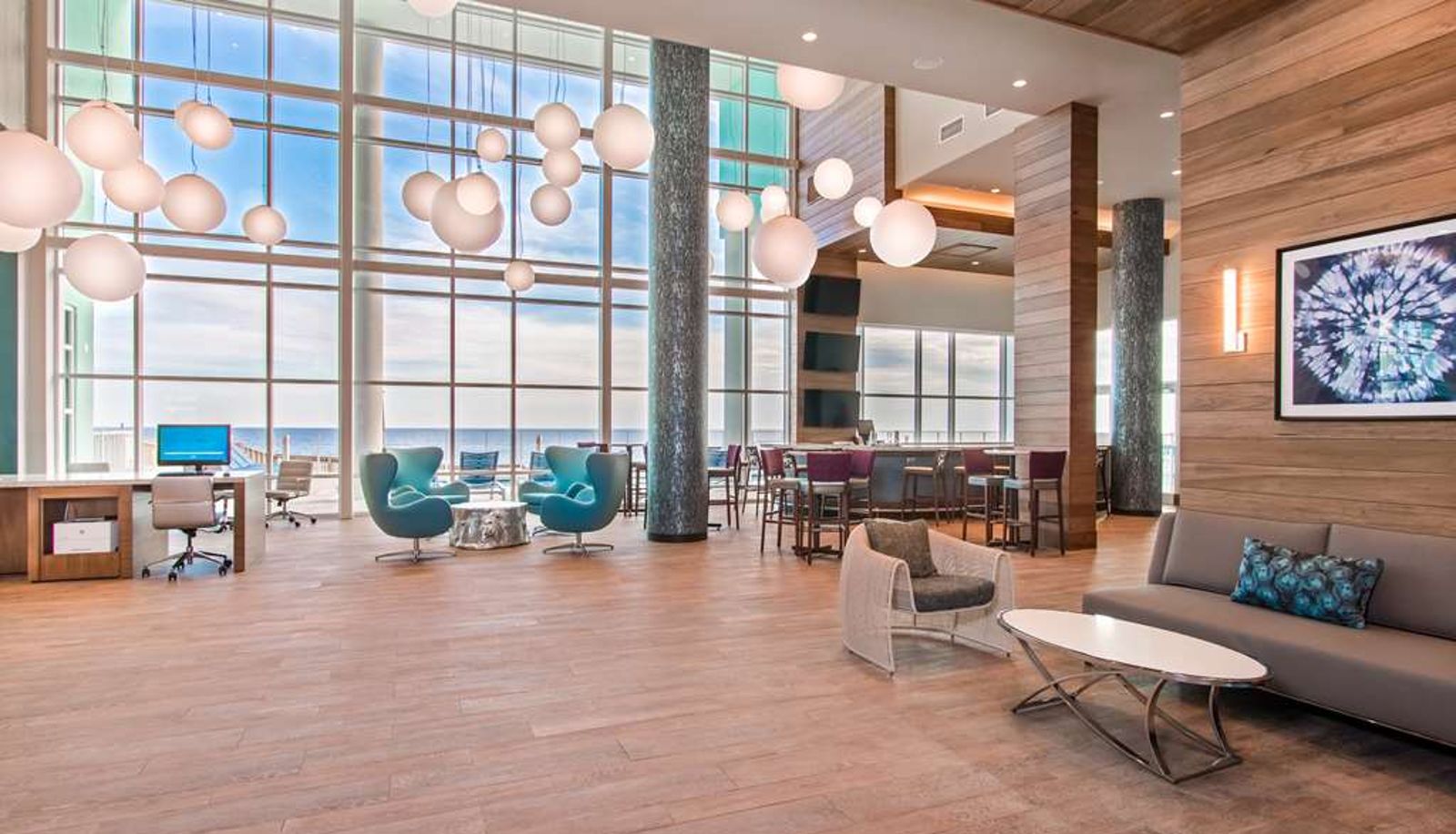 Hal - Hampton Inn and Suites Panama City Beach/Beachfront