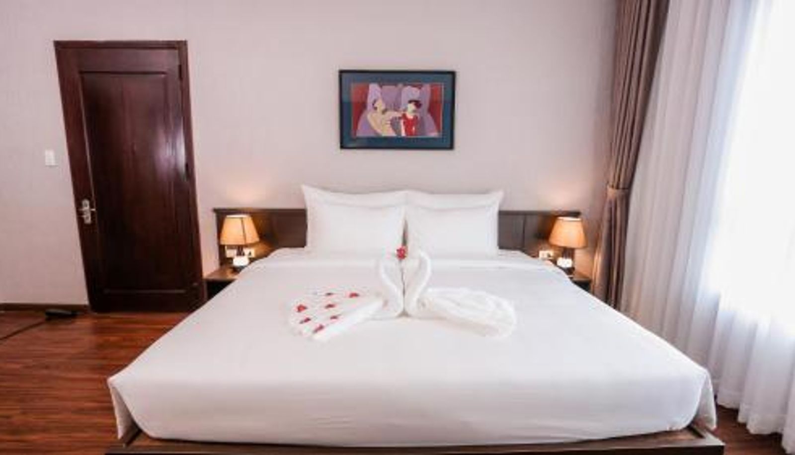 Suite - Elephants Hotel