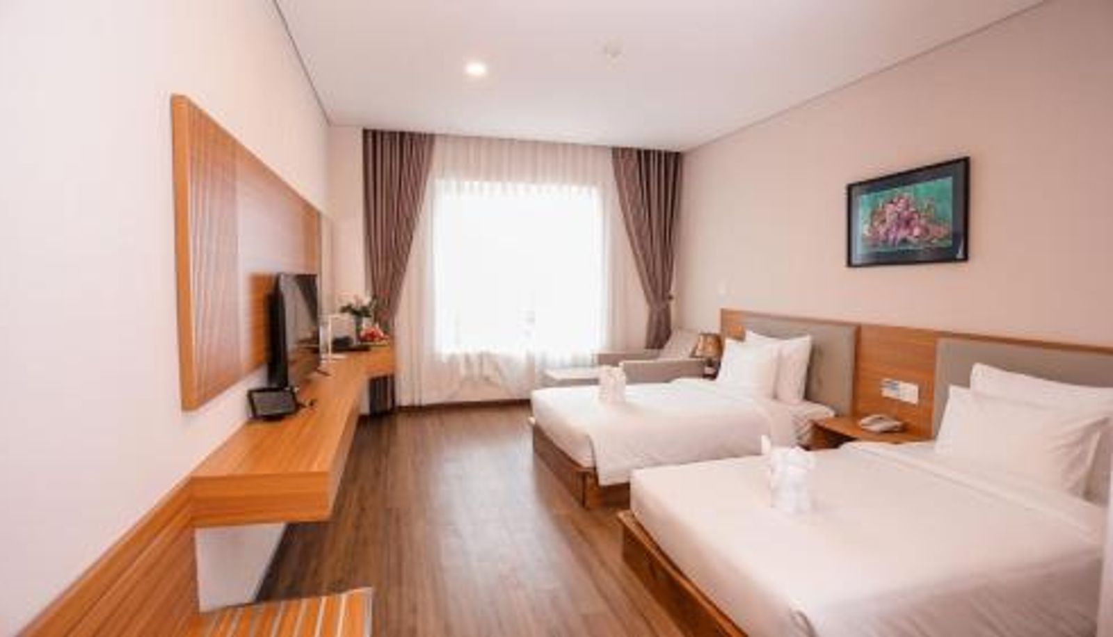 Room - Elephants Hotel
