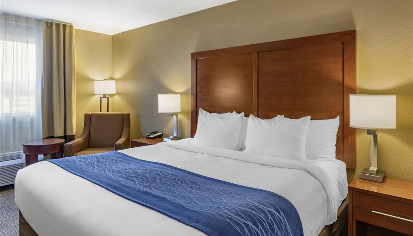 Room - Comfort Inn Roseburg