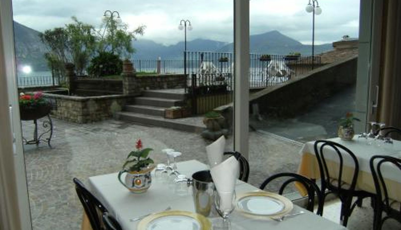 Sala de desayunos dentro del restaurante - Locanda del Lago Rosmunda