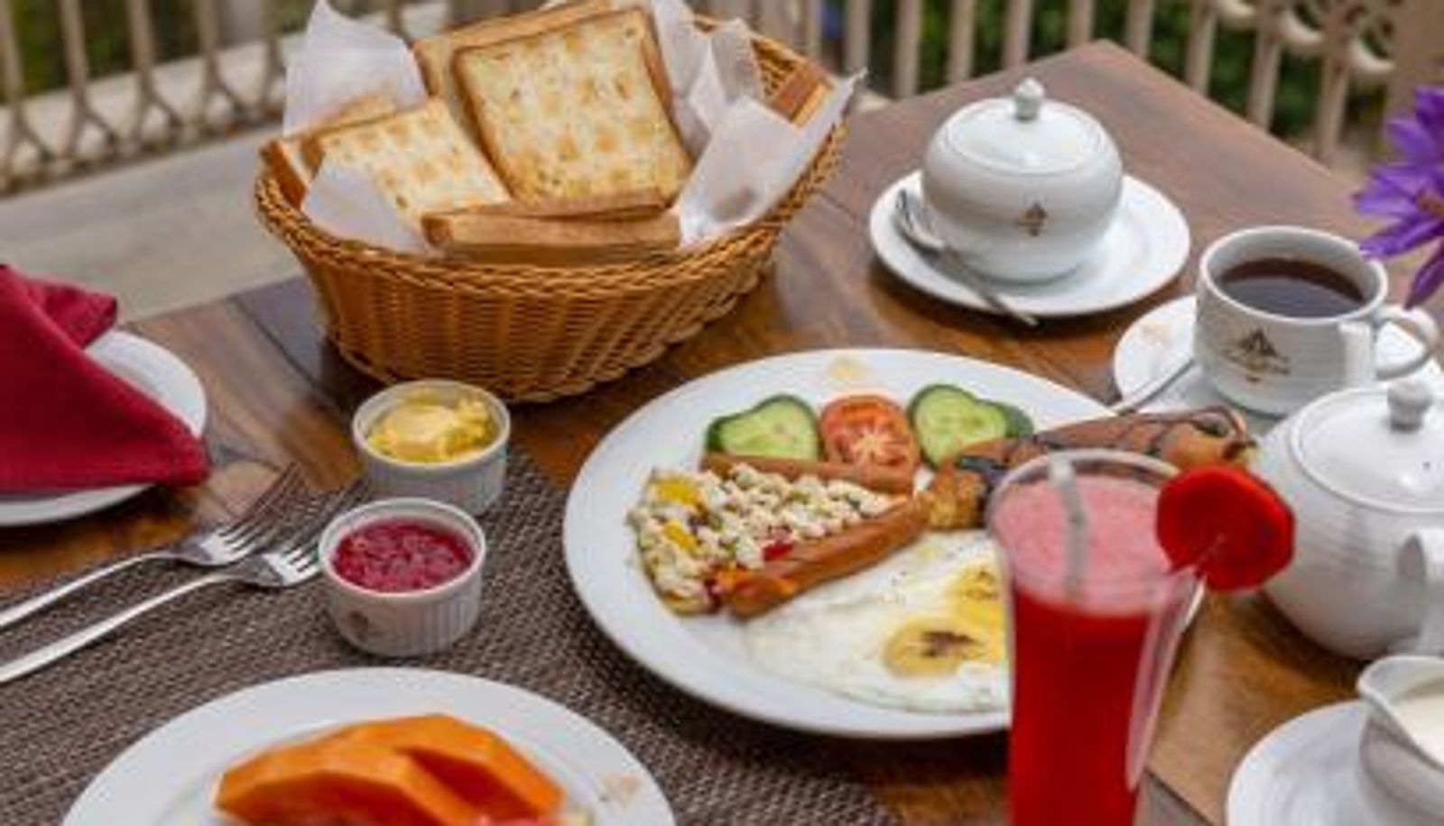 Frühstücksraum innerhalb des Restaurants - Hotel Cassendra