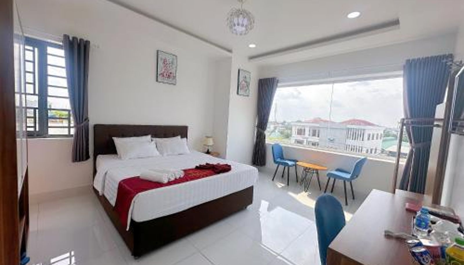 Room - Apple Hotel