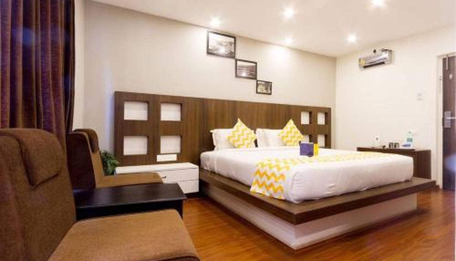 Room - FabHotel Sholas Residency I - Nr Government Rose Garden