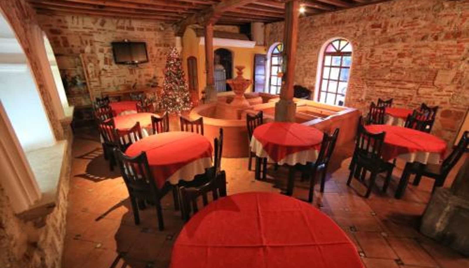 Frühstücksraum innerhalb des Restaurants - Hotel Casa de las Fuentes