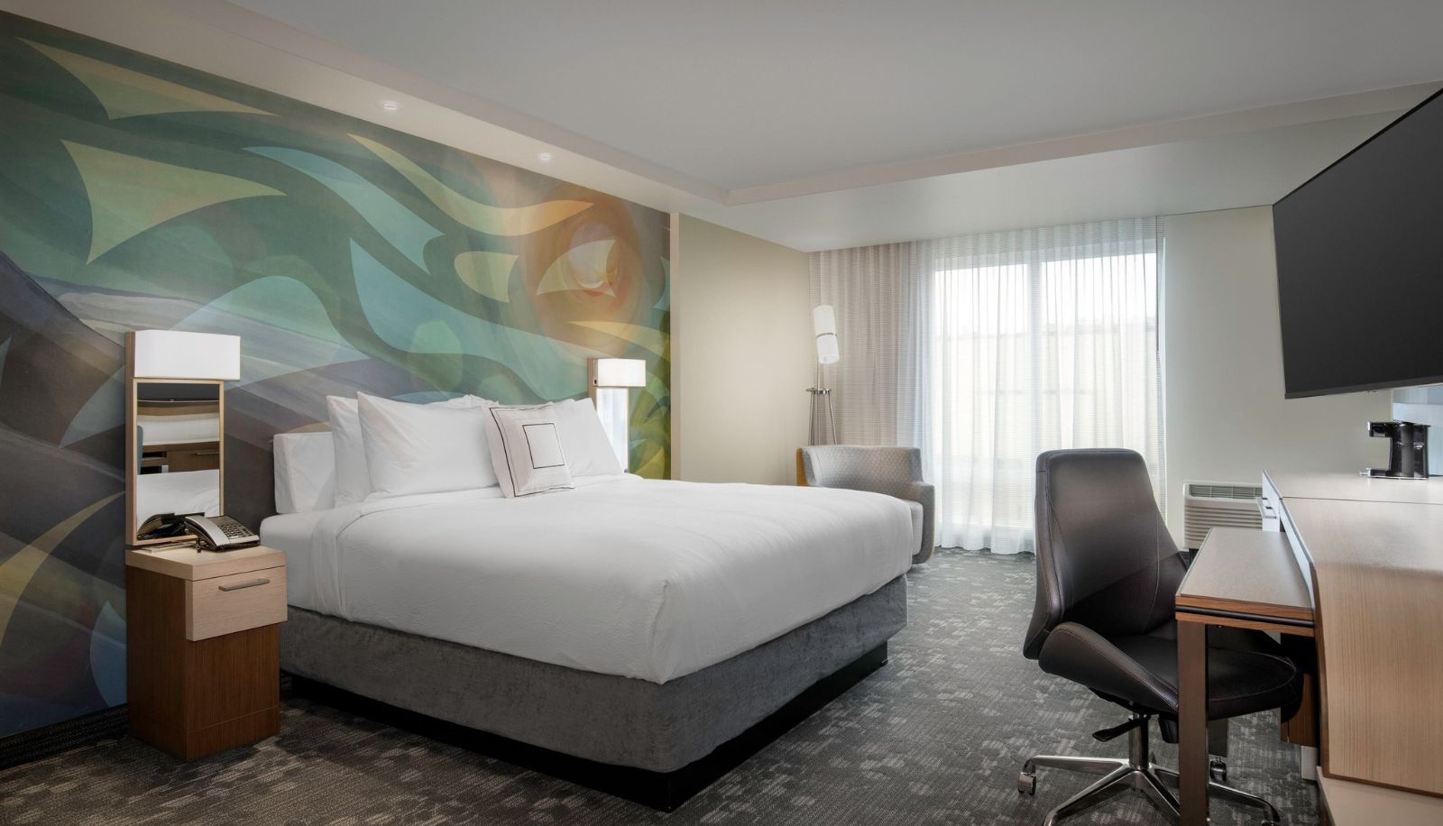 Room - Courtyard by Marriott Nanaimo