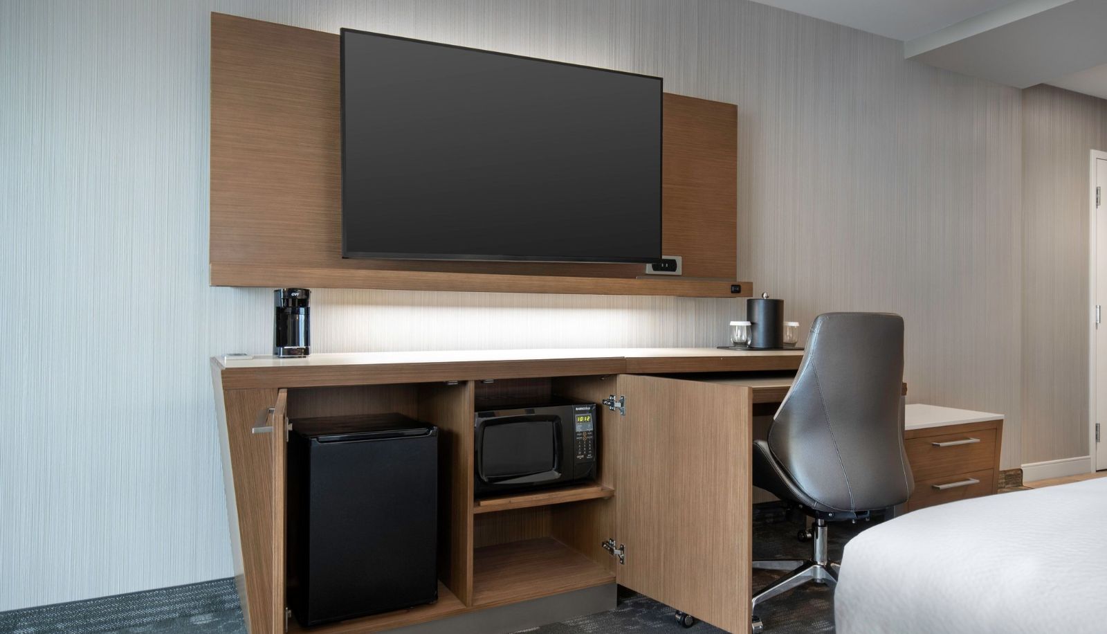 Room - Courtyard by Marriott Nanaimo