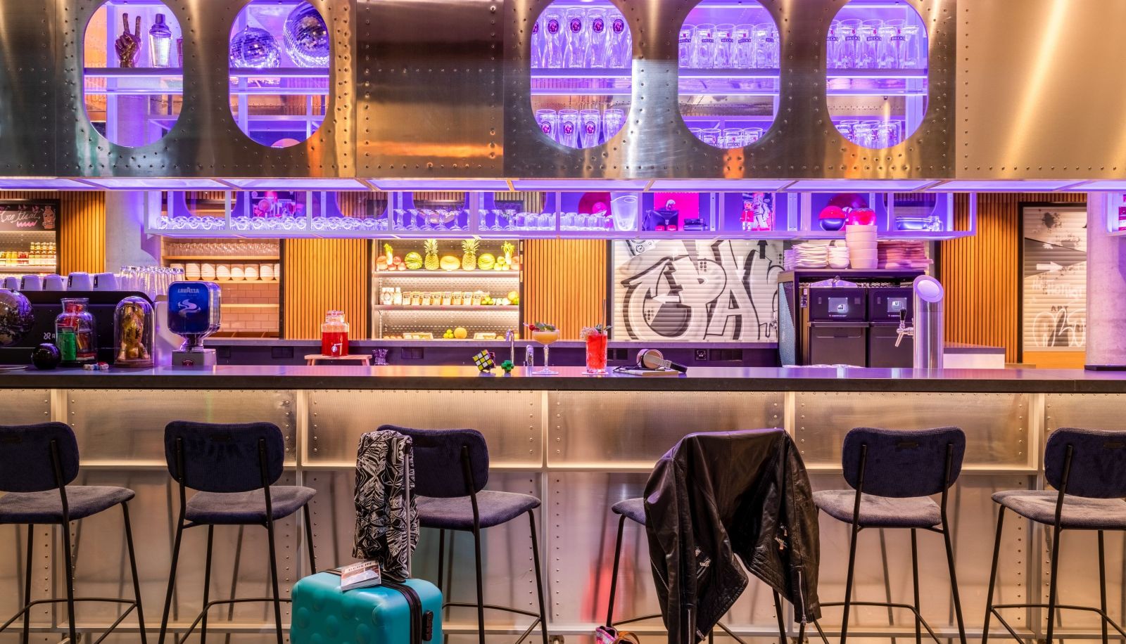 Bar - Moxy Berlin Airport
