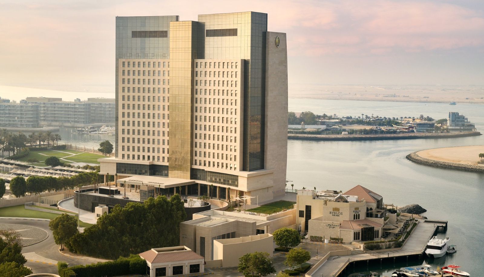 Informacje - InterContinental Hotels RESIDENCES ABU DHABI by IHG