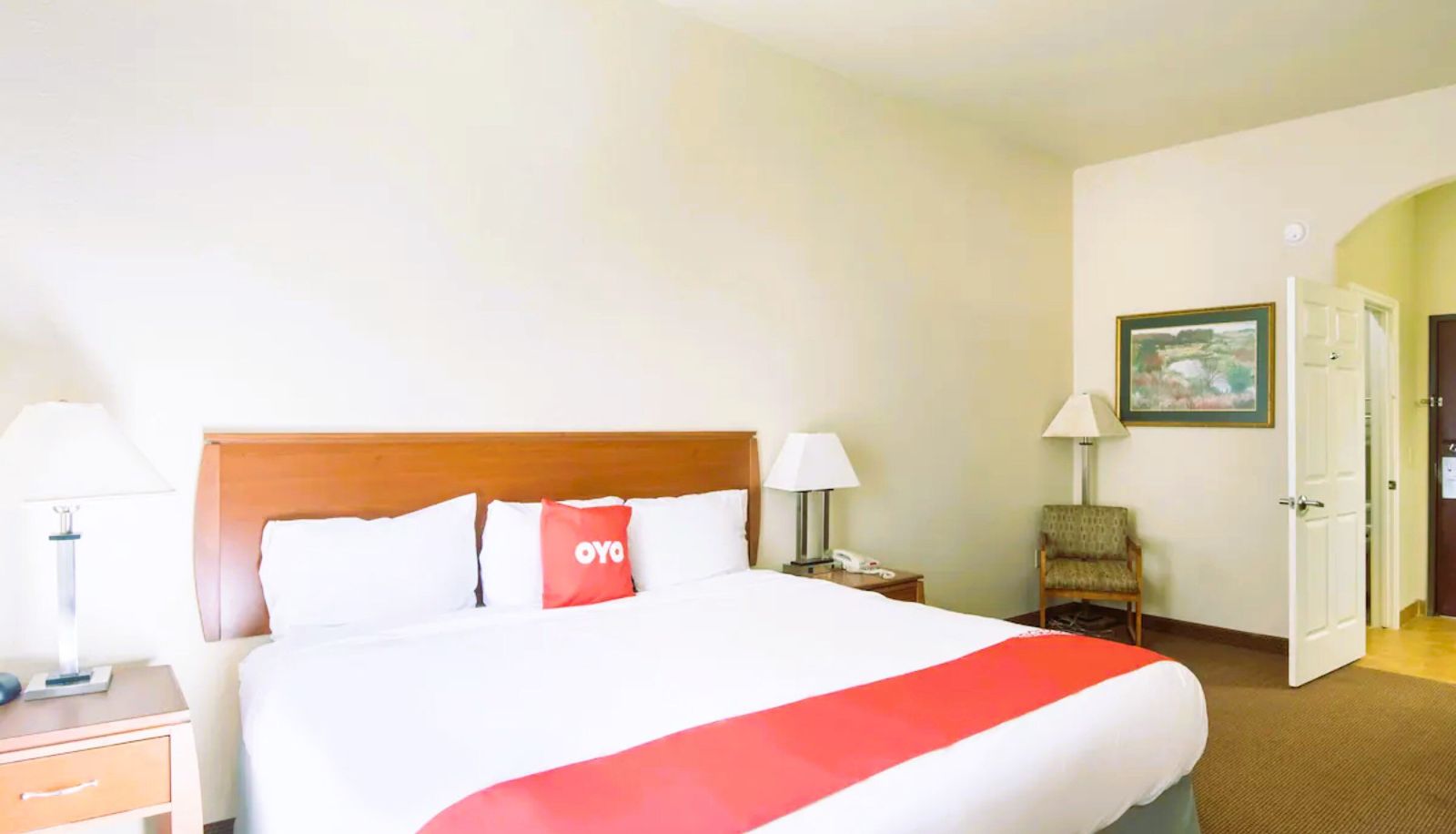 Room - OYO Townhouse Clute TX Expy 28