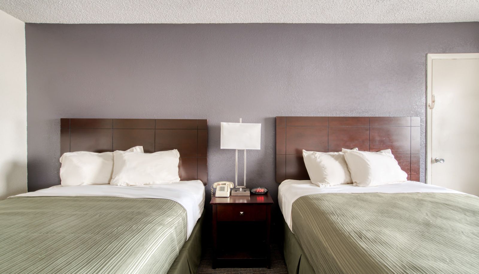 Zimmer - OYO Hotel Alexandria LA   Hwy