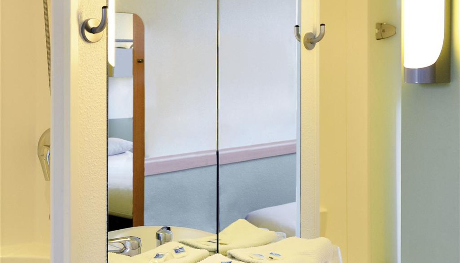 Chambre - ibis budget Orleans Sud Co'Met