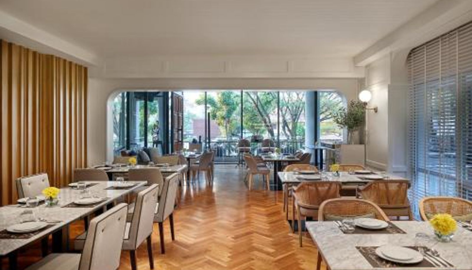 Frühstücksraum innerhalb des Restaurants - The Park Nine Hotel Srinakarin