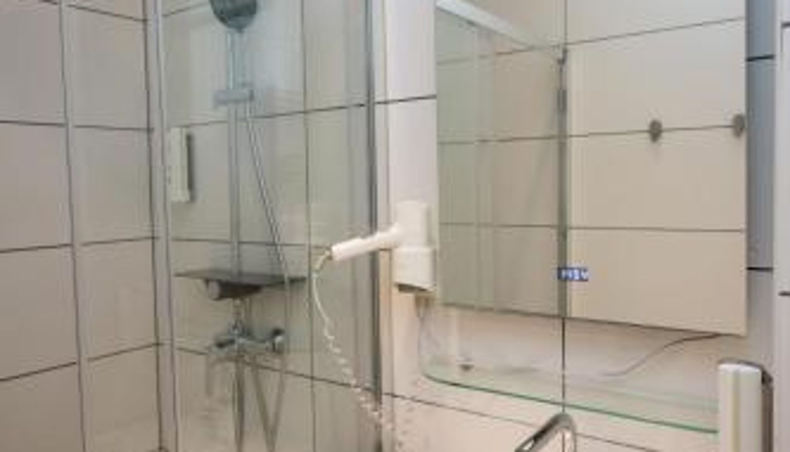 Triple room - C0C00N Leipzig