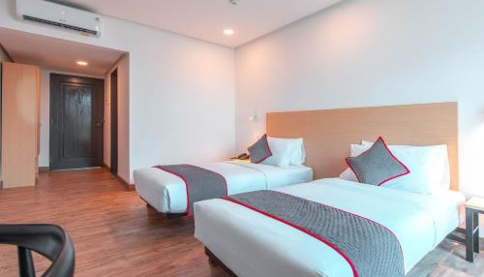 Pokój - Super OYO Townhouse 1 Hotel Salemba