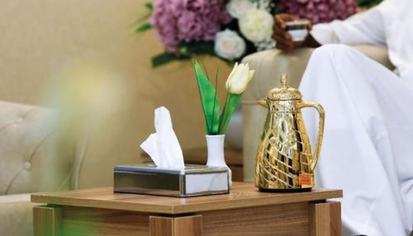 Recepción - الفصول الأربعة للأجنحة الفندقية - four seasons suites