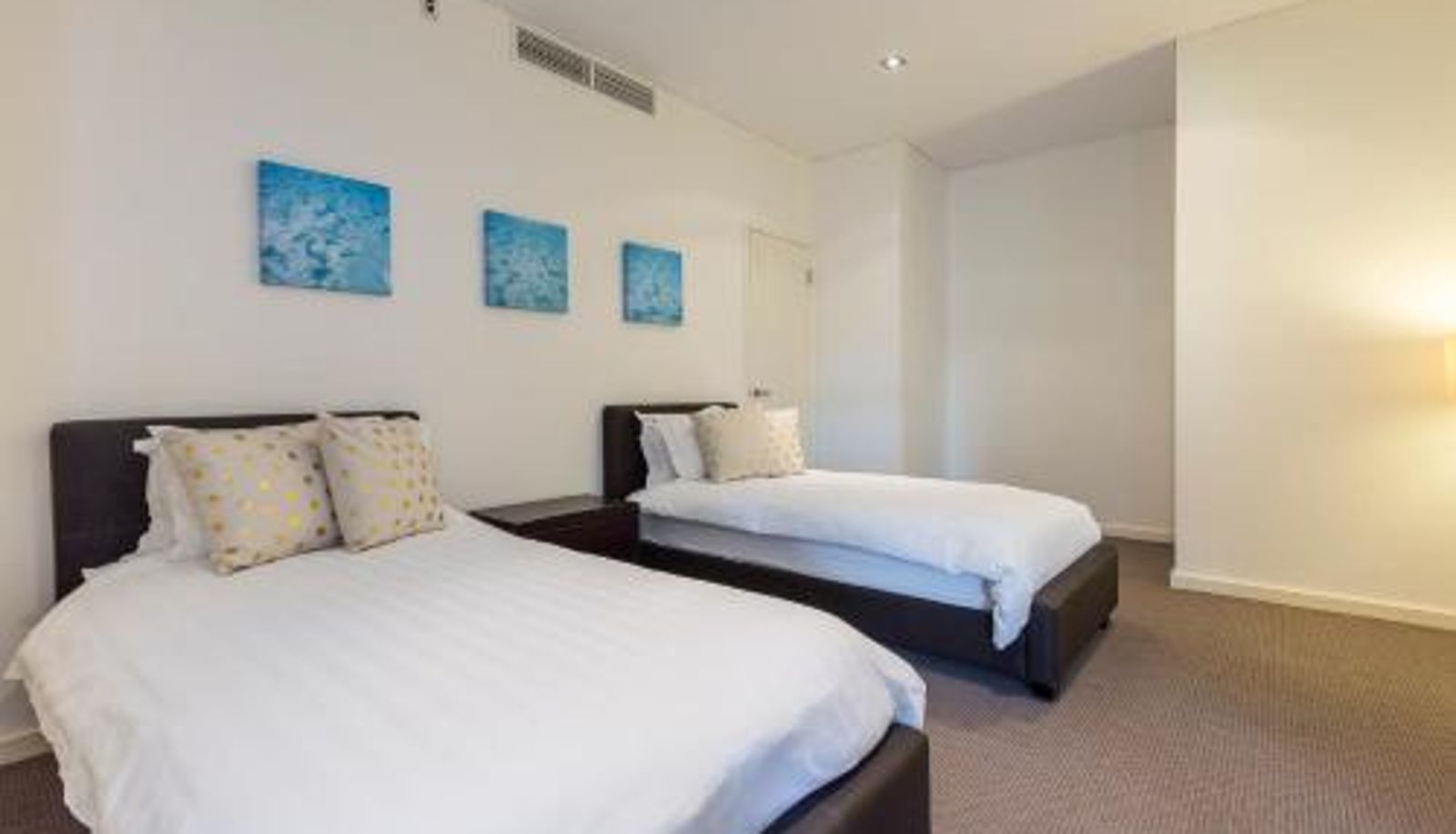 Apartament - Gallery Serviced Apartments