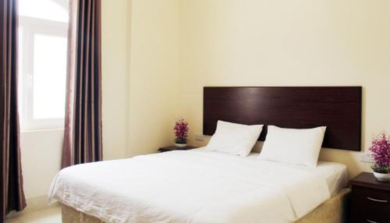 Room - Al Noor Furnished Flats